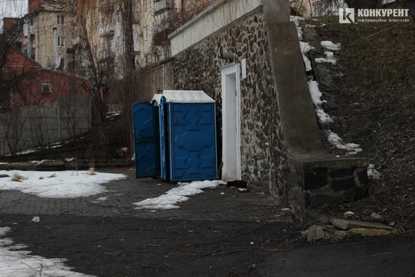 Де попісяти у Луцьку: путівник громадськими туалетами міста (карта, фото)
