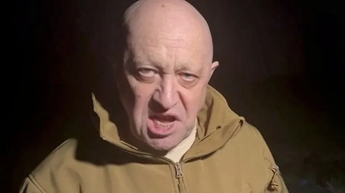 Пригожин «дав задню»: ПВК «Вагнер» розвертають колони і йдуть у зворотному напрямку