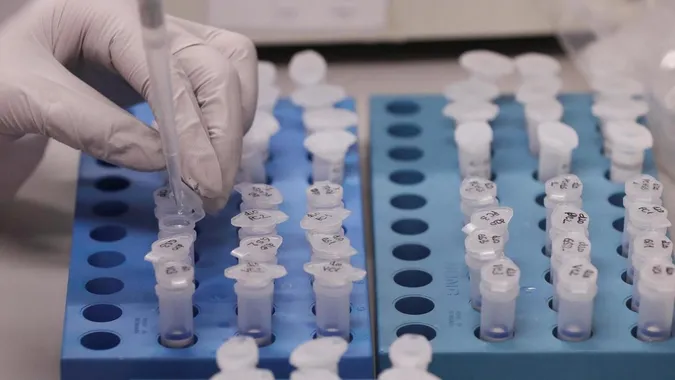 За добу на Волині – 13 хворих на коронавірус: де реєстрували нові випадки