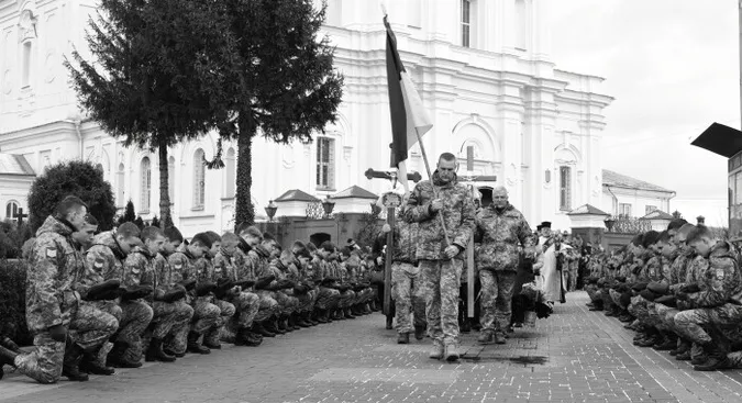 У Луцьку в останню путь провели двох військовослужбовців (фото, відео)