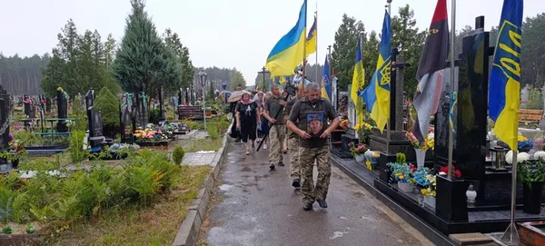 У Маневичах попрощалися з померлим воїном Олександром Оксенюком (фото)