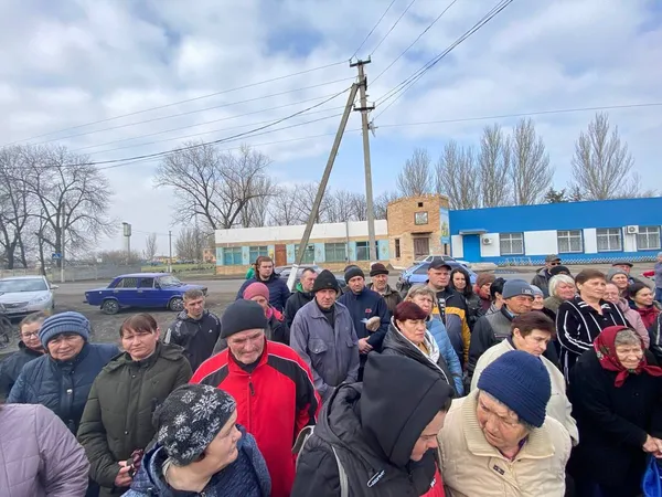 «Під звуки пострілів і вибухів»: луцькі волонтери привезли допомогу на Донеччину (фото, відео)