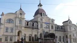 У Луцьку важко придбати квитки на потяги: що коїться (відео)