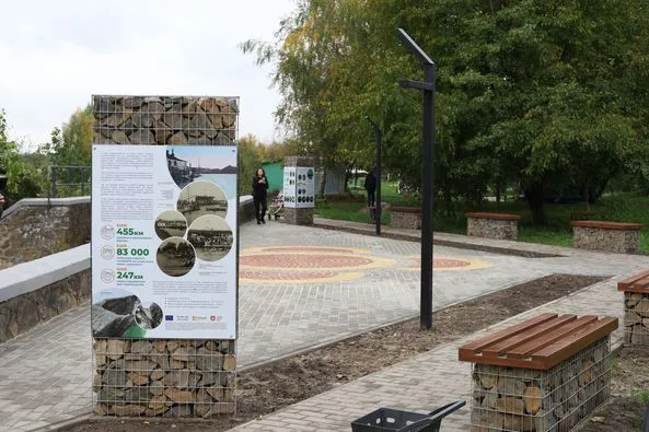 На пляжі в Луцьку облаштували сквер та інформаційний причал (фото, відео)