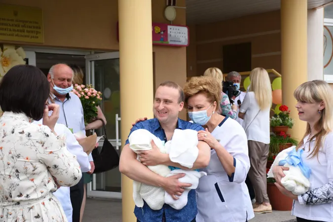 У Луцьку вперше за десять років народилася трійня (фото)