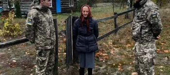 «Думала, що не переживу ніч»: прикордонники з дроном врятували пенсіонерку, яка заблукала в лісі
