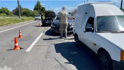 Розтрощені три автівки: подробиці ДТП на Рівненській (фото)