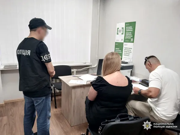 «Продавали» посади асистентів за $2000: у Луцьку викрили нових фігурантів схеми в ліцеї №15 (фото)