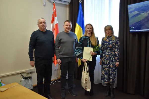 Заступник голови ОДА Тарас Шкітер нагородив чемпіонів Всесвітньої Гімназіади з Волині (фото)