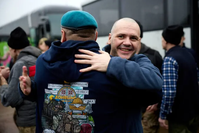 Відбувся обмін – 205 полонених захисників повернулися в Україну