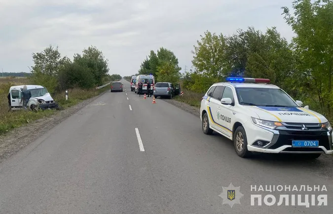 Виїхала на «зустрічку»: у ДТП на Волині травмувалися п'ятеро, серед них – діти (фото)