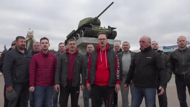 На Сумщині – флешмоб в підтримку волинянина, який заспівав «Смуглянку»