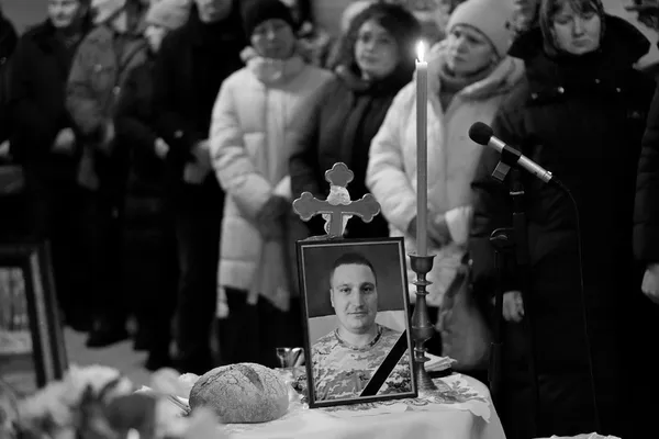 Під білою пеленою снігу: у Володимирі провели в останню дорогу двох полеглих Героїв (фото)