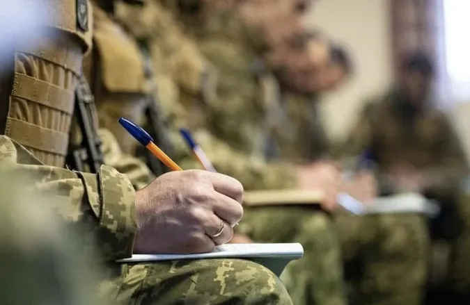 Понад 10,8 тисячі військовослужбовців добровільно повернулися з СЗЧ до служби