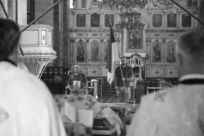 У Луцьку попрощалися із загиблим на Донеччині снайпером Віталієм Ващуком (фото)