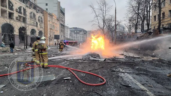 Ворог вдарив по Києву «Кинджалами» та «Іскандерами» (фото)