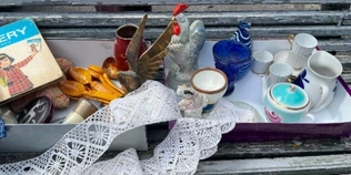 Родинні реліквії з Чехії: лучанка передала музею старовинні предмети побуту ХХ століття (фото)