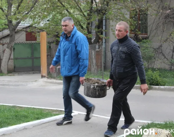 Було б бажання: у Луцьку впорядкували двір (фото)