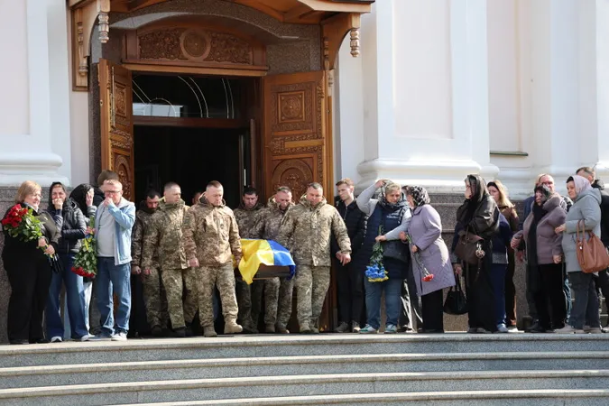 У Луцьку попрощалися з Героєм Артемом Зубком (фото)