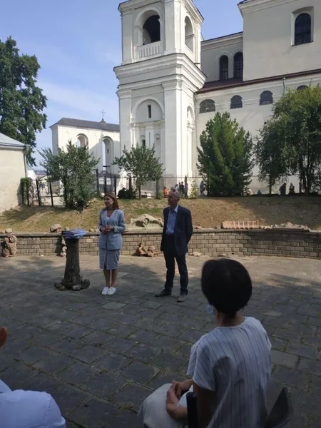 Історія міста для незрячих: у Луцьку видали нову книгу шрифтом Брайля