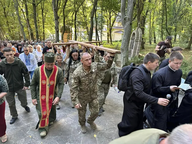 «Освячені правдою»: на Тернопільщині відбулося Всеукраїнське військове паломництво (фото)