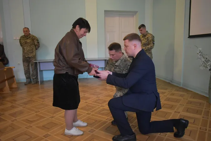 На Волині родинам 34 полеглих воїнів вручили посмертні державні нагороди (фото)