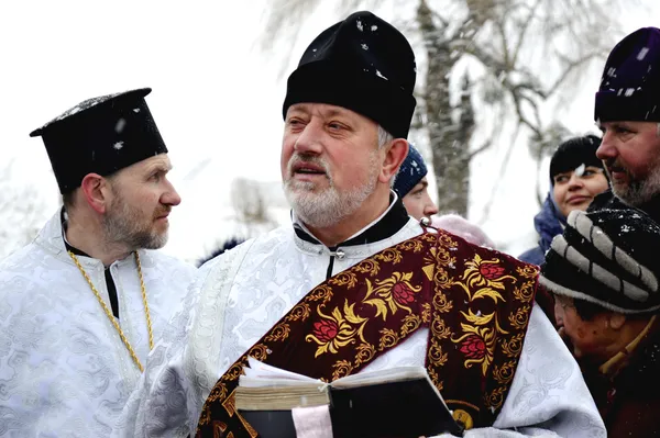 Як у Луцьку віряни занурювалися на свято Хрещення (фото)