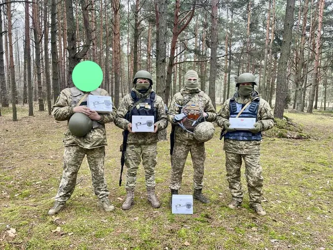 «Мавіки», старлінки та тепловізор: волиняни передали допомогу військовим на північний кордон (фото)