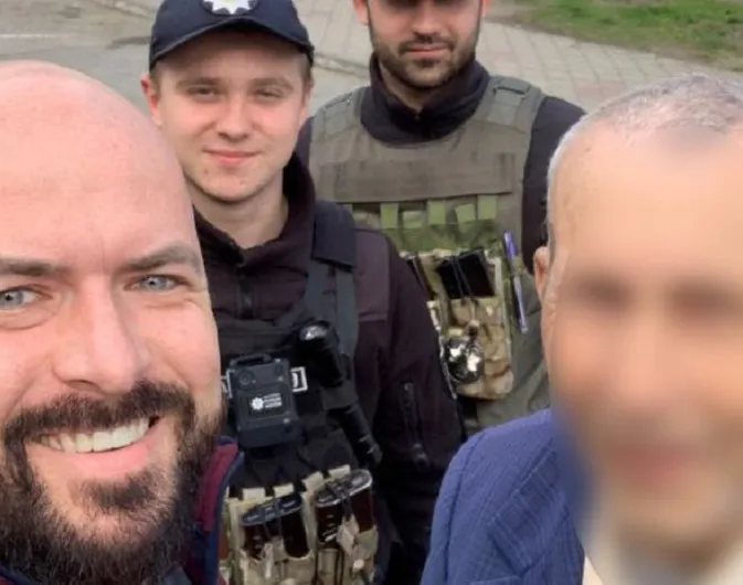 У Луцьку патрульні допомогли дідусю-переселенцю, який загубився у місті