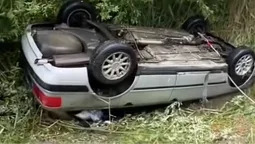 Всередині машини лишаються люди: на Світязі – жахлива аварія (відео)