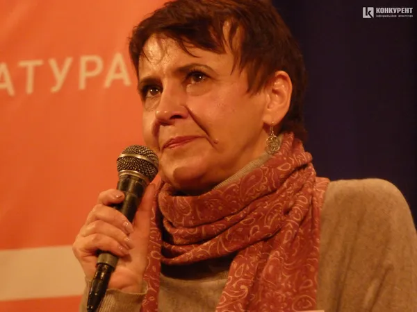 Янукович вкрав день Лесі Українки, - Оксана Забужко у Луцьку (Фото)