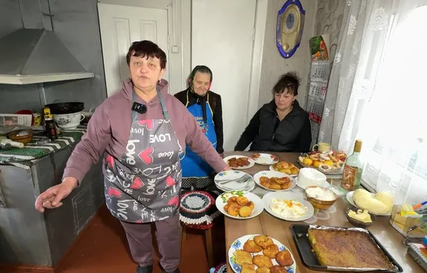 Господині з Журавичі готують деруни