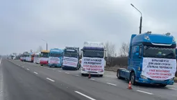 Яка ситуація на «Ягодині»: фури, водії, протест (фото)