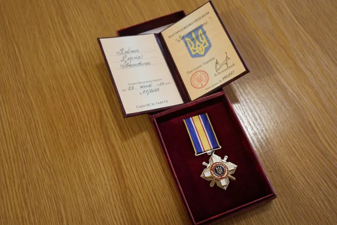 Родинам полеглих волинських захисників вручили «Комбатантський Хрест»