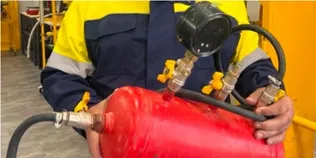 Вогнегасник, який більше не гасить пожежі: на Волині газовики створили незвичайний пристрій (фото)