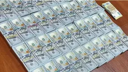 Українець намагався вивезти за кордон майже пів мільйона доларів готівкою (фото)