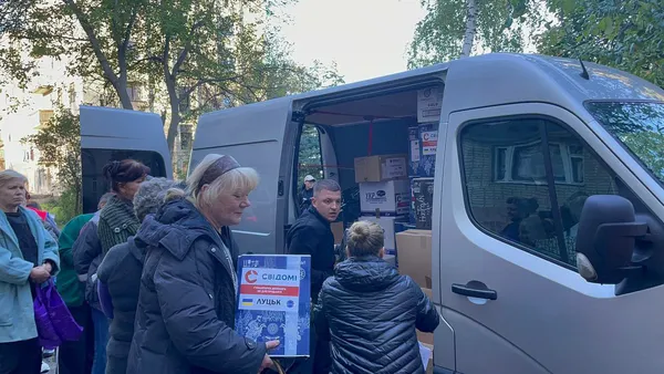 Без електрики, води та зв'язку: луцькі волонтери привезли допомогу в Ізюм (фото)