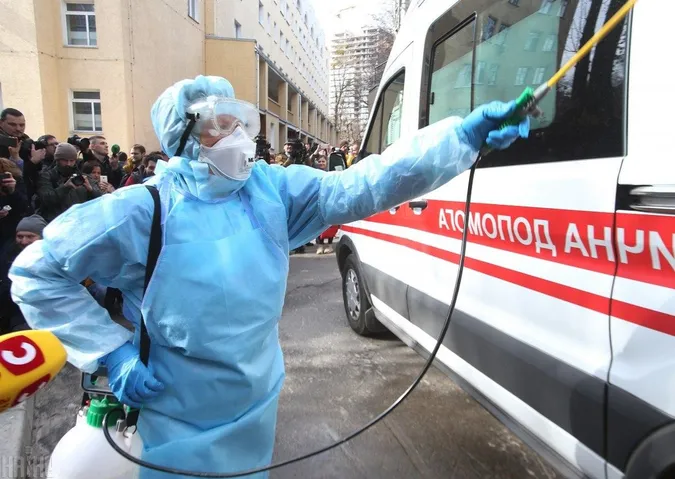 Перший випадок: у школяра на Запоріжжі виявили коронавірус – клас пішов на карантин