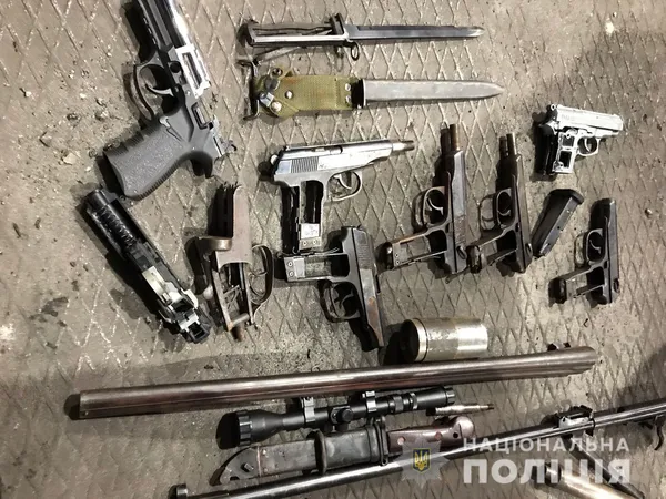 Рушниці, ножі, пістолети: у Горохові переплавили зброю та боєприпаси (фото)
