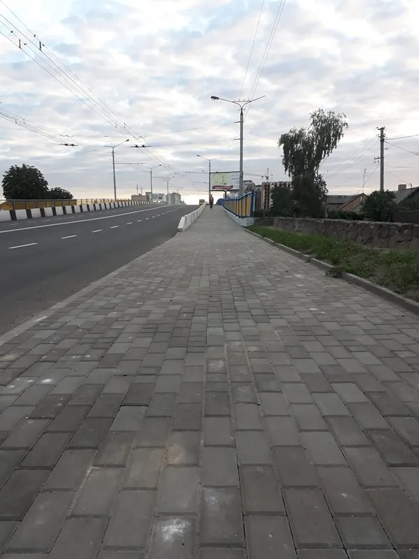 На Рівненській у Луцьку відремонтували міст (фото)