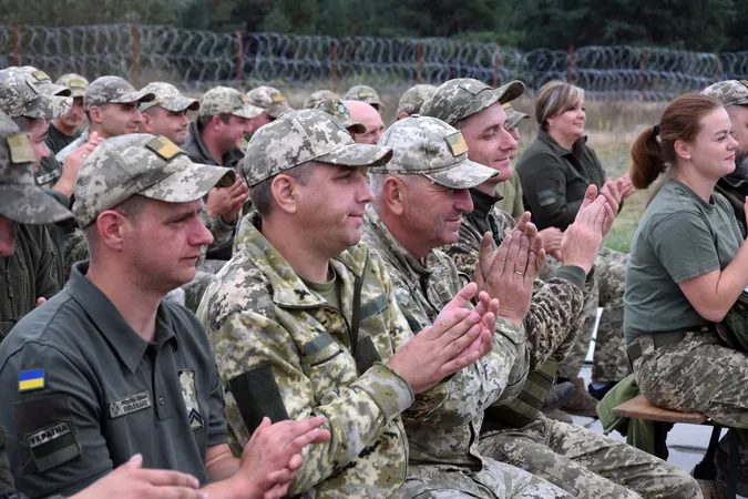 Відомі співачки «перезавантажили» волинських прикордонників (фото)