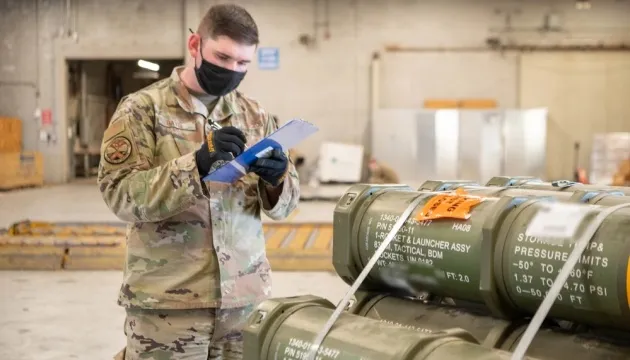 Україна вже отримала фіндопомоги та озброєння на понад 12 мільярдів доларів