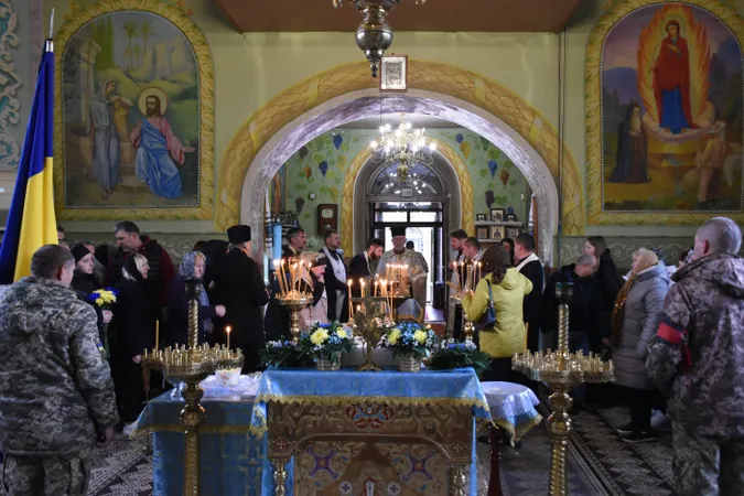 У Луцьку в останню дорогу провели Героя Миколу Харічева (фото)