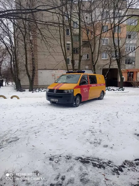 Ледь не вчаділи: на виклик у Нововолинську з'їхалися усі служби (фото)
