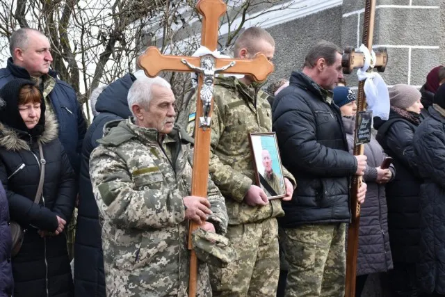 Отримав смертельну рану у Бахмуті: на Волині попрощалися зі ще одним воїном (фото)