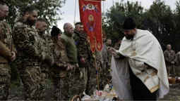 Небезпечний,  але світлий і радісний: як проходить Великдень в «князівській» бригаді (фото)