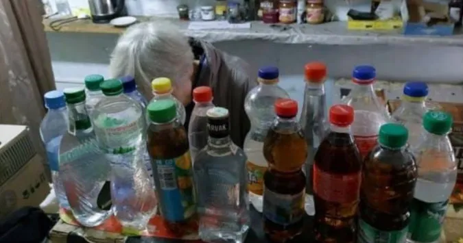 Муніципали дізналися, де у Луцьку продають «ліву» горілку (фото)