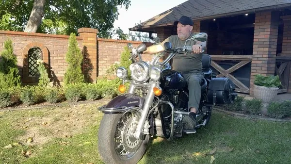 Купив мотоцикл та відкрив магазин: ветеран з Луцька розповів про життя після війни  (фото, відео)