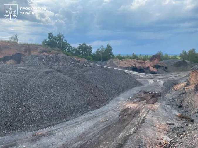 На Волині фірма добула понад 100 тисяч тонн корисних копалин без дозволів (фото)