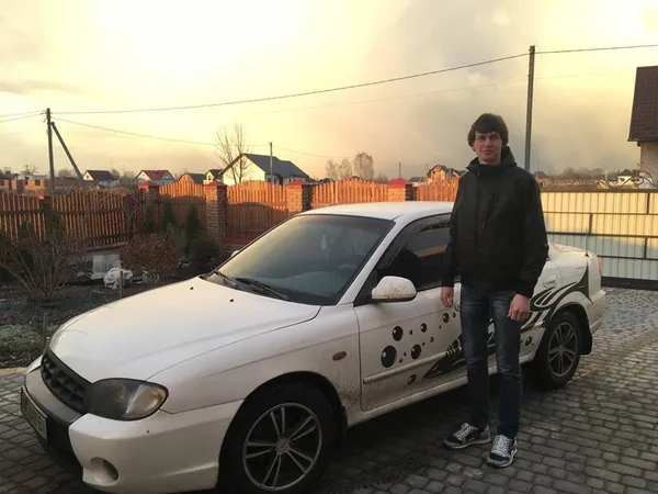 Як лучани «хвалять» дороги у місті